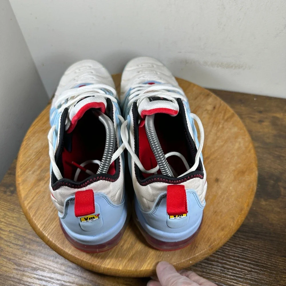 Nike Air VaporMax Plus Mens Size 11 White University Red CW6974-100 Sneakers